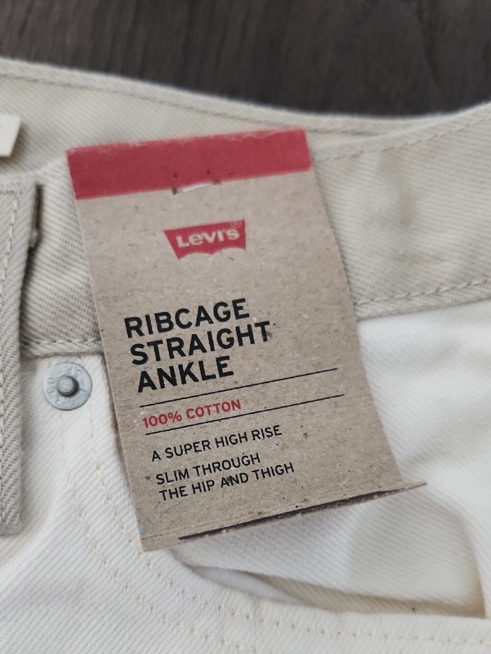 Levi's Cream Ribcage Straight Ankle Jeans NWT 25 - Picture 3 of 7